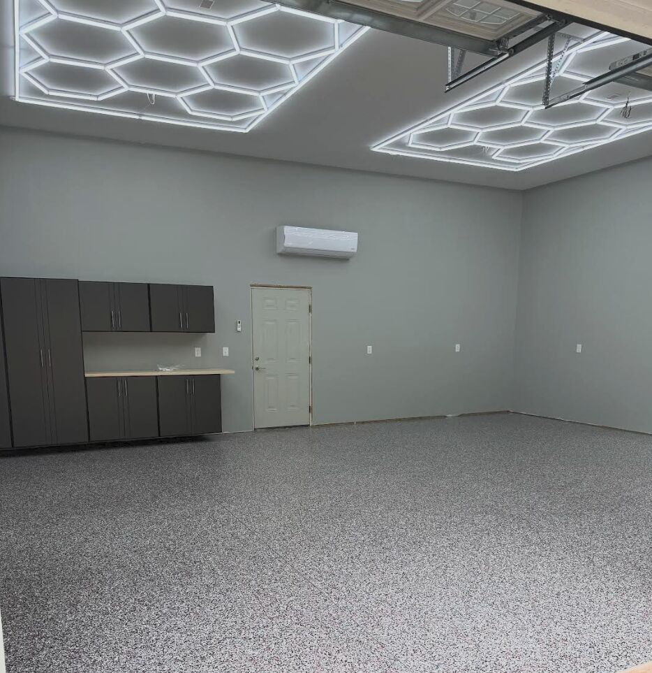 Two-Car Garage in Denver, North Carolina - Photo 4